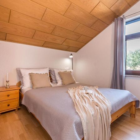 Mustel Travel Apartments スヴェティ・ペタル エクステリア 写真