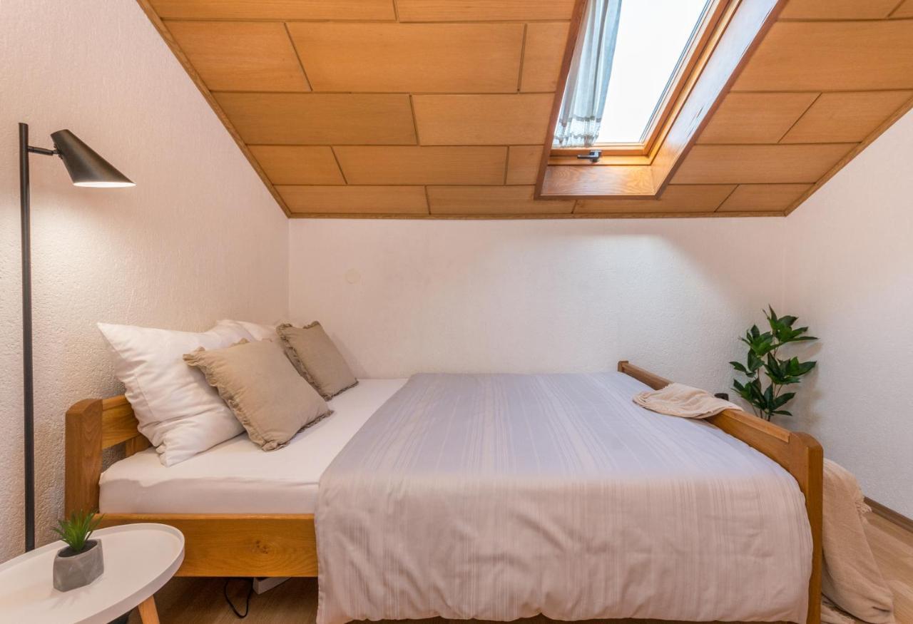 Mustel Travel Apartments スヴェティ・ペタル エクステリア 写真